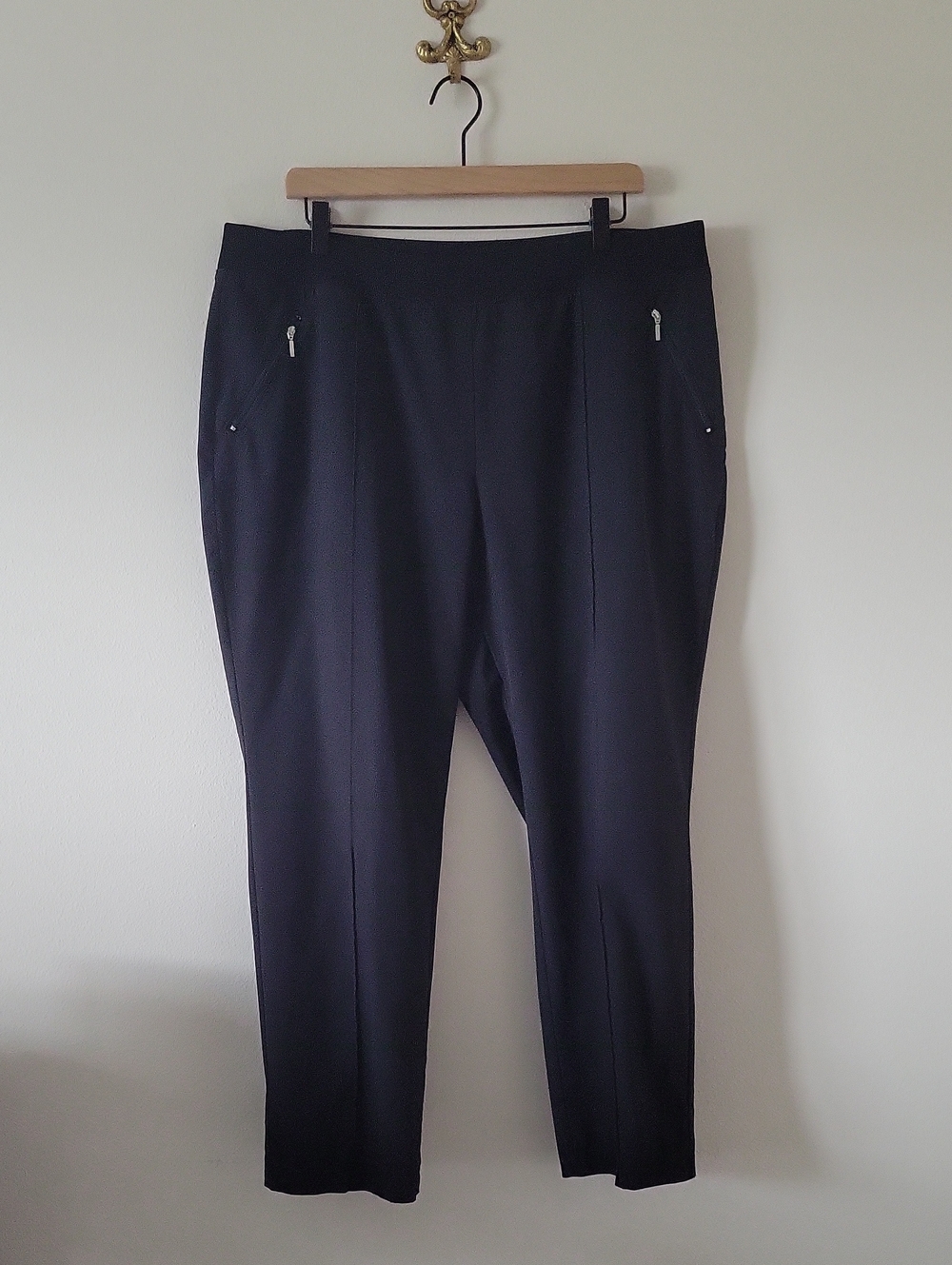Chico's Zenergy Black Nylon Pull-on Pants Size XL